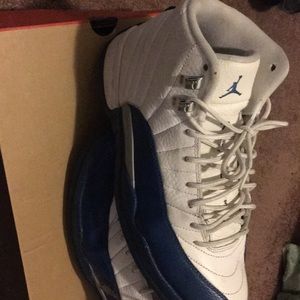 Air  Jordan 12 retro